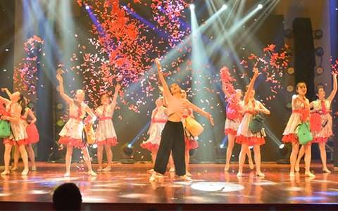 大学毕业晚会邀请函