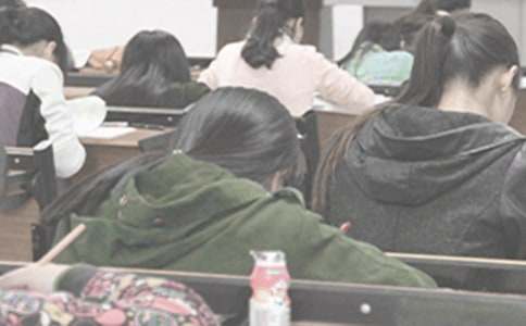 ���Գɼ���ļ�����(�ϼ�15ƪ)