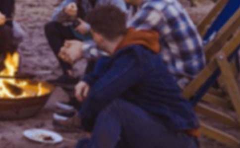 致青年朋友的慰问信