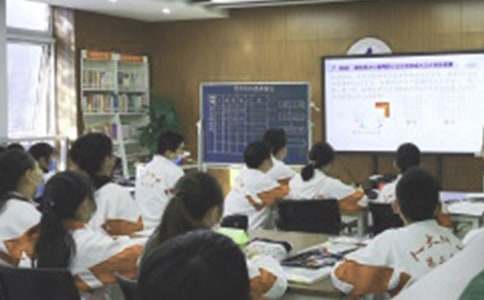 ѧ���Ͽγٵ������飨���ϣ�